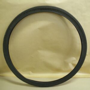 Cubierta economica 37-590 650x35A/26x1 3/8 negra con tacos