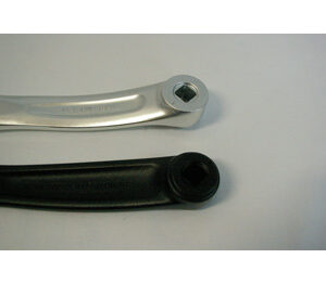 Biela izquierda 170mm eje cuadrado aluminio negra rombo