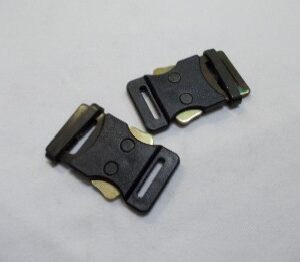 Cierre correa casco Shiro metalico