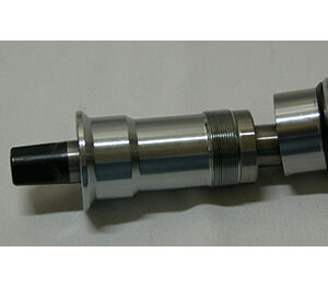 Eje pedalier bicicleta cuadrado bloc sin rosca 122.5mm