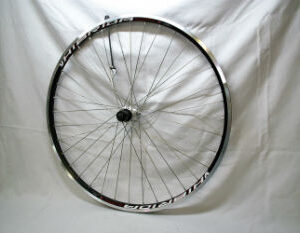 Rueda trasera llanta aluminio negra 28/29" radios inoxidables piñón cassette 8-11v